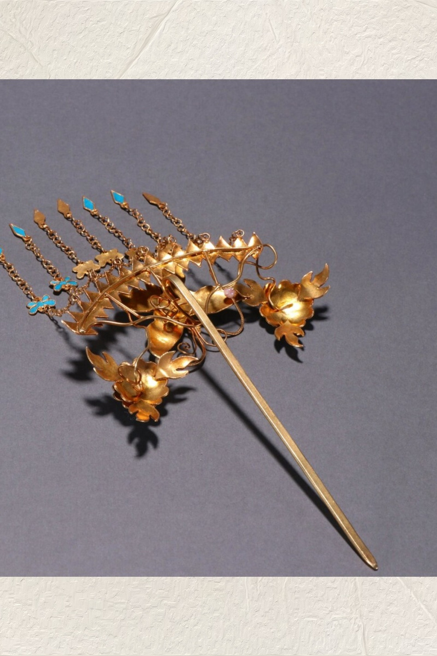 银鎏金点翠蝶恋花发簪  98时光荏苒,一些珍贵的旧藏物件历经岁月的