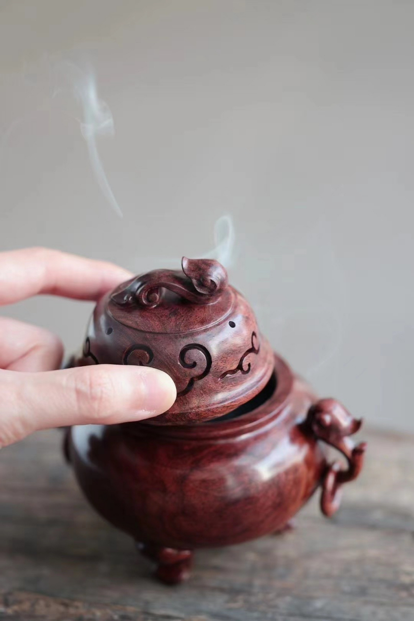 最贵的木材  海南黄花梨香炉