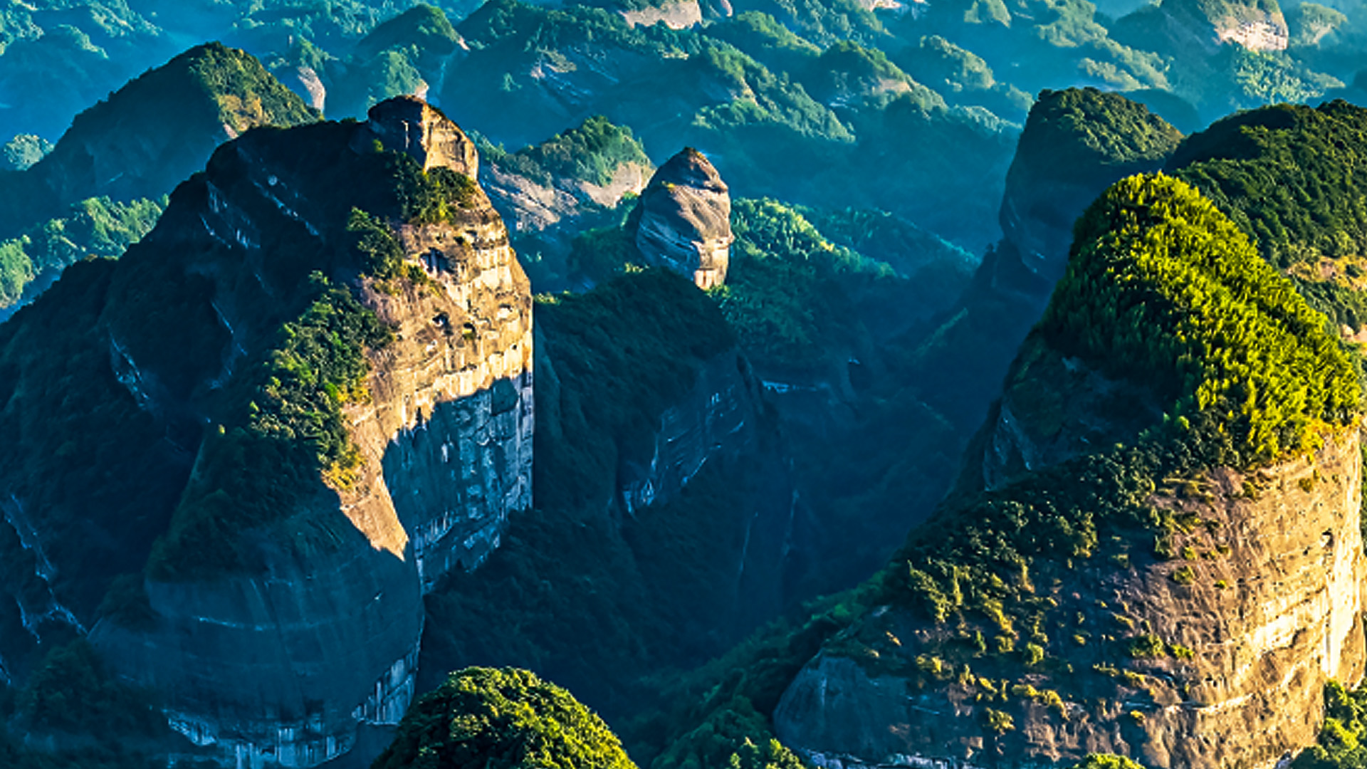 大自然的鬼斧神工:丹霞山阳元石和阴元石