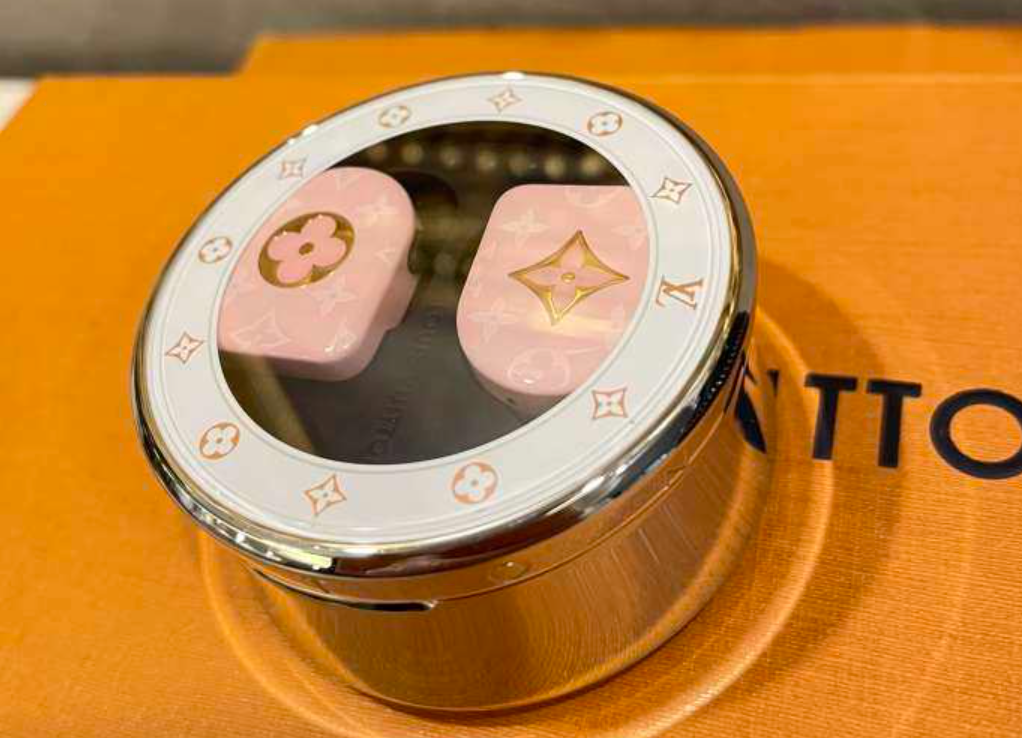 lv耳机怎么连接苹果手机?