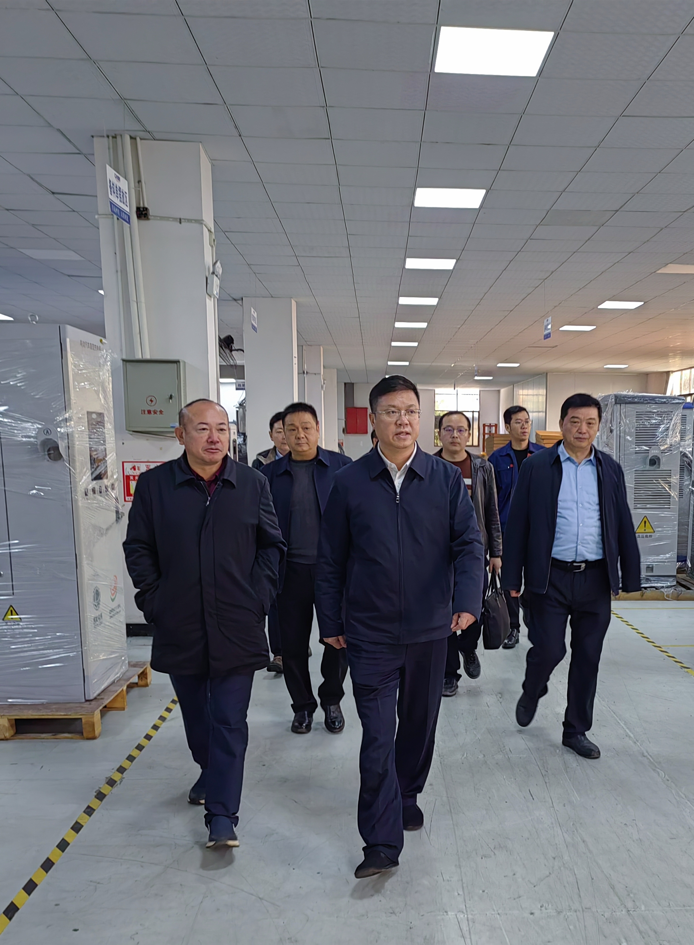 隆回县长杨韶辉一行莅临京能新能源走访慰问