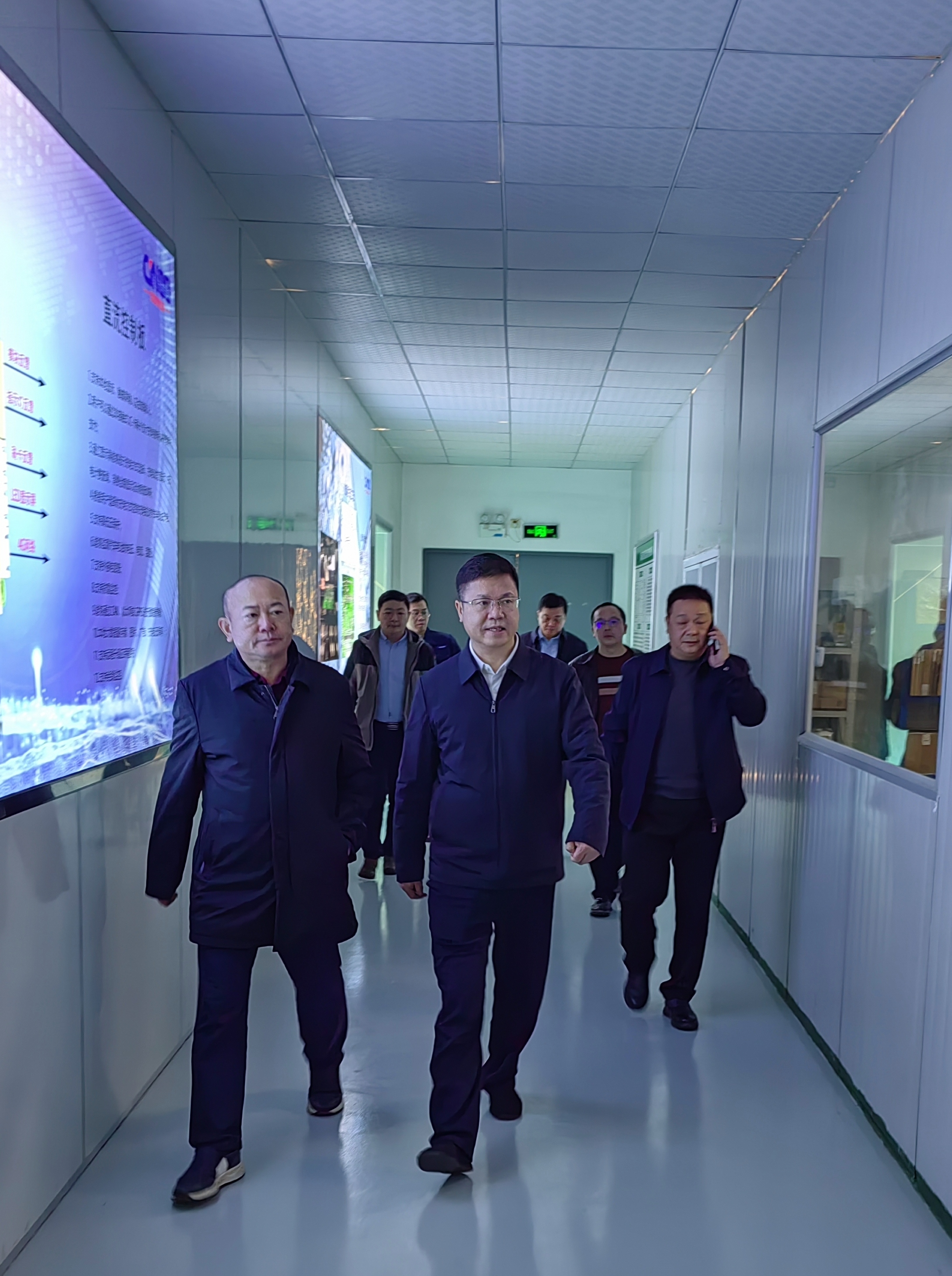 隆回县长杨韶辉一行莅临京能新能源走访慰问