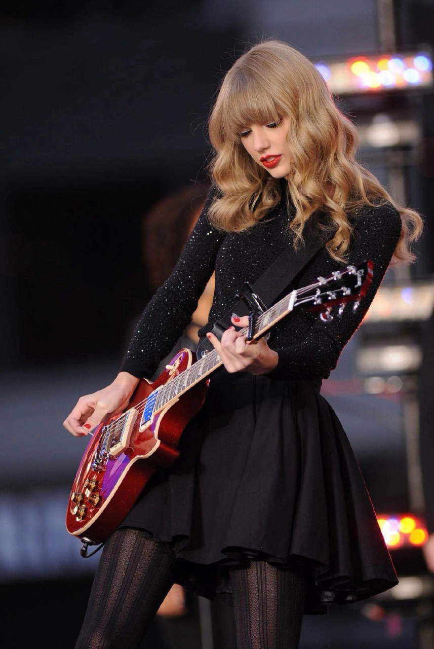 新加坡每场补贴300万美元请霉霉演出 近日,美国乐坛天后taylorswift的