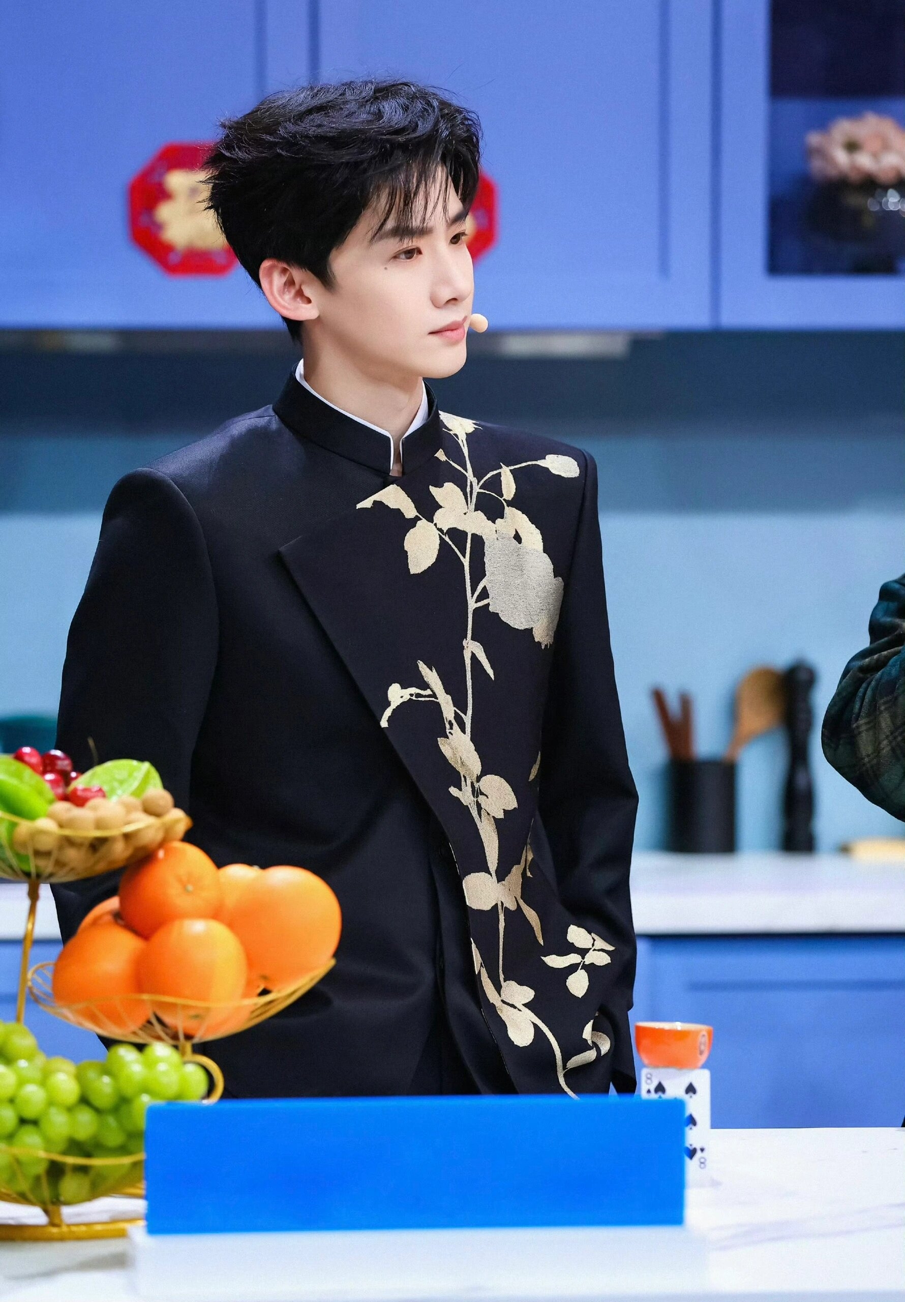 白敬亭进组记:家人的陪伴,事业的起航