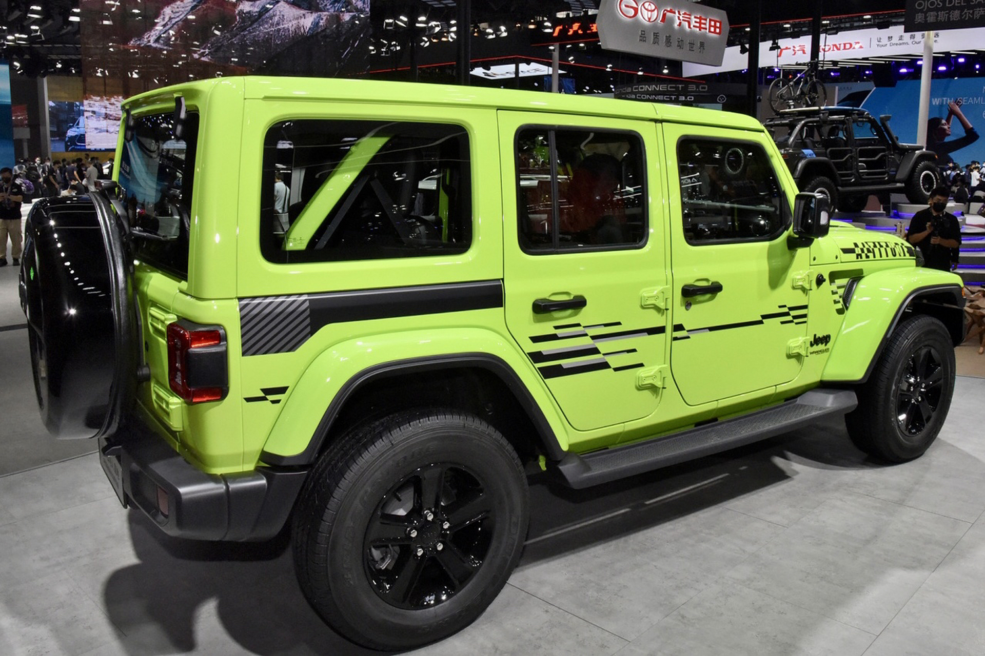 牧马人极光绿特别版欣赏一下