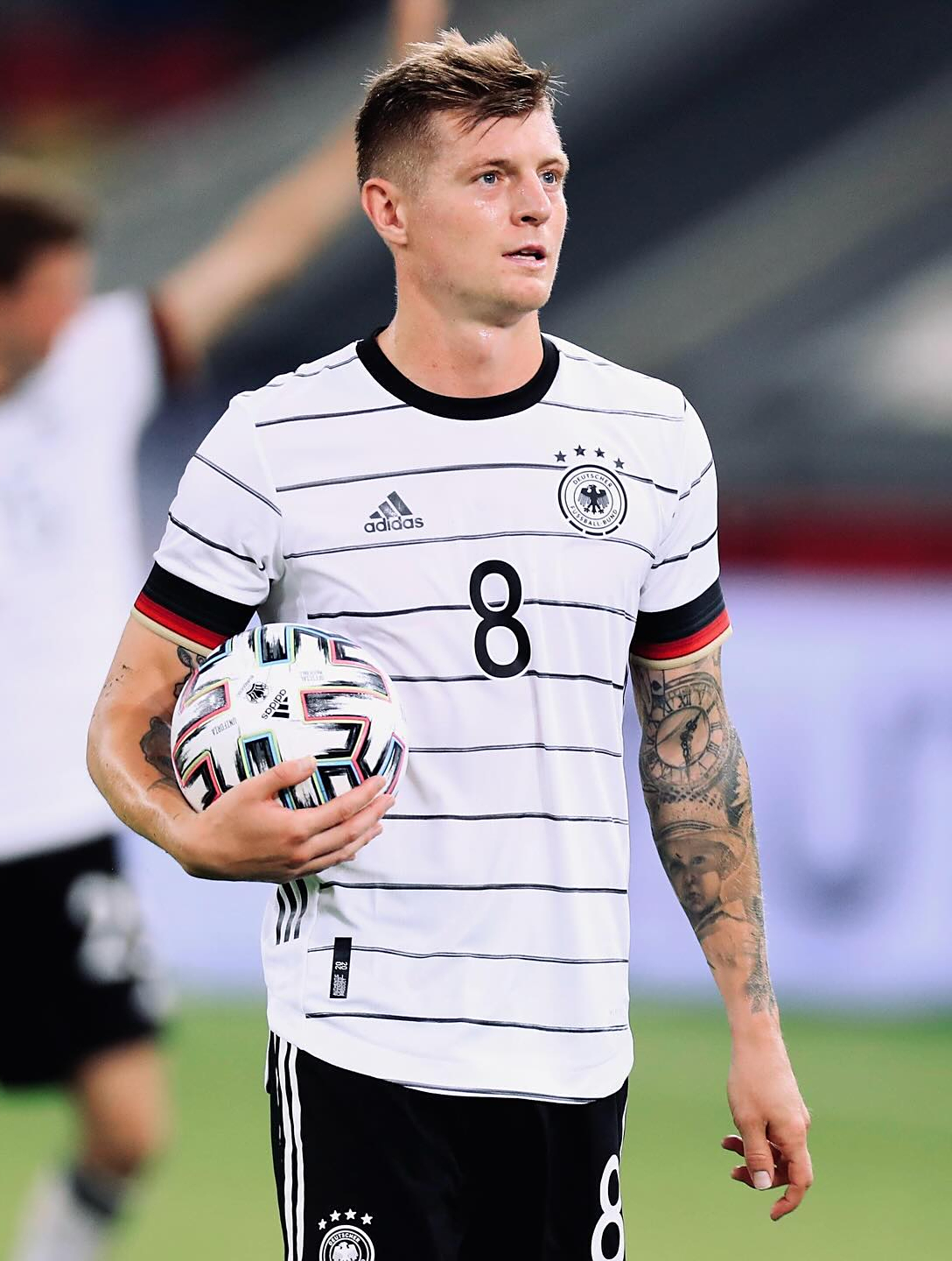 救火队长34岁克罗斯重返德国国家队今夏将出战欧洲杯