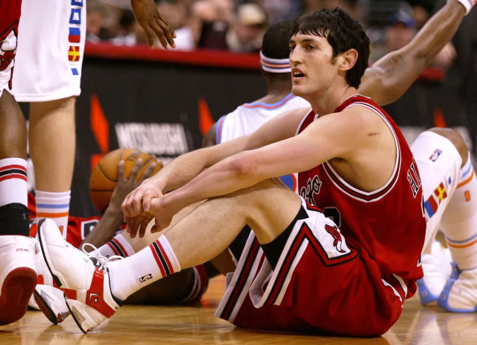 美媒重排03白金一代:老詹稳居榜首 前4断档领先 二轮神射大逆袭