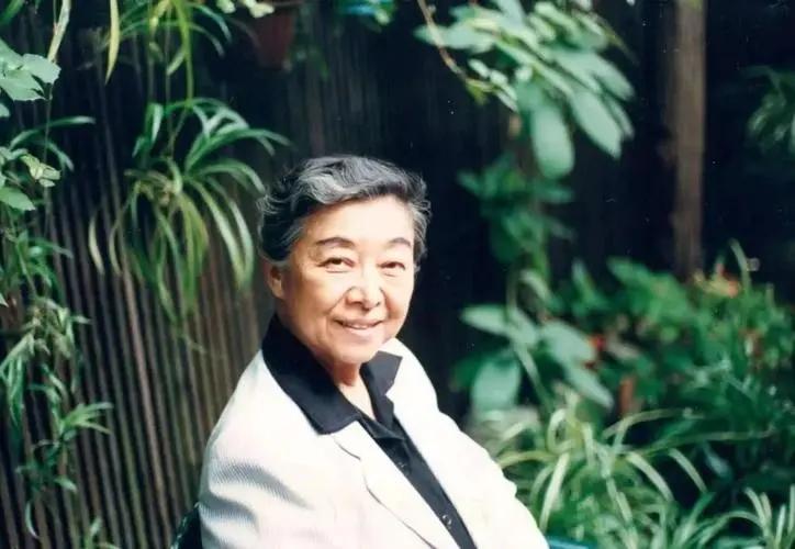 回顾中国最酷父母闪婚爱玩却把4个女儿都培养成教授