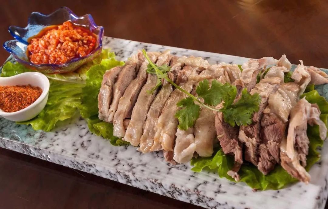 中国年夜饭:全国各地美食盛宴,一桌团圆满满的美好味道!