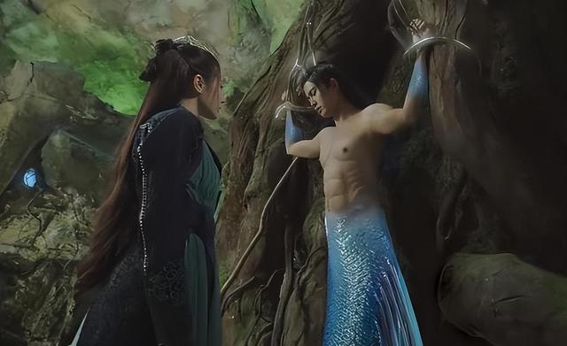 除了性别是真的,假头发,假身高,男星的"虚荣心"让人想不到!