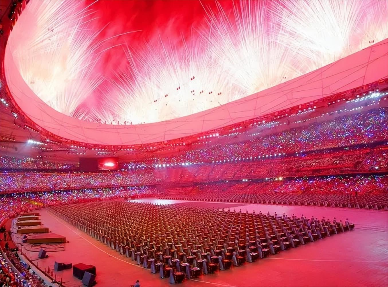 回顾耗资35亿修建的鸟巢每年维护费高达1亿能收回成本吗