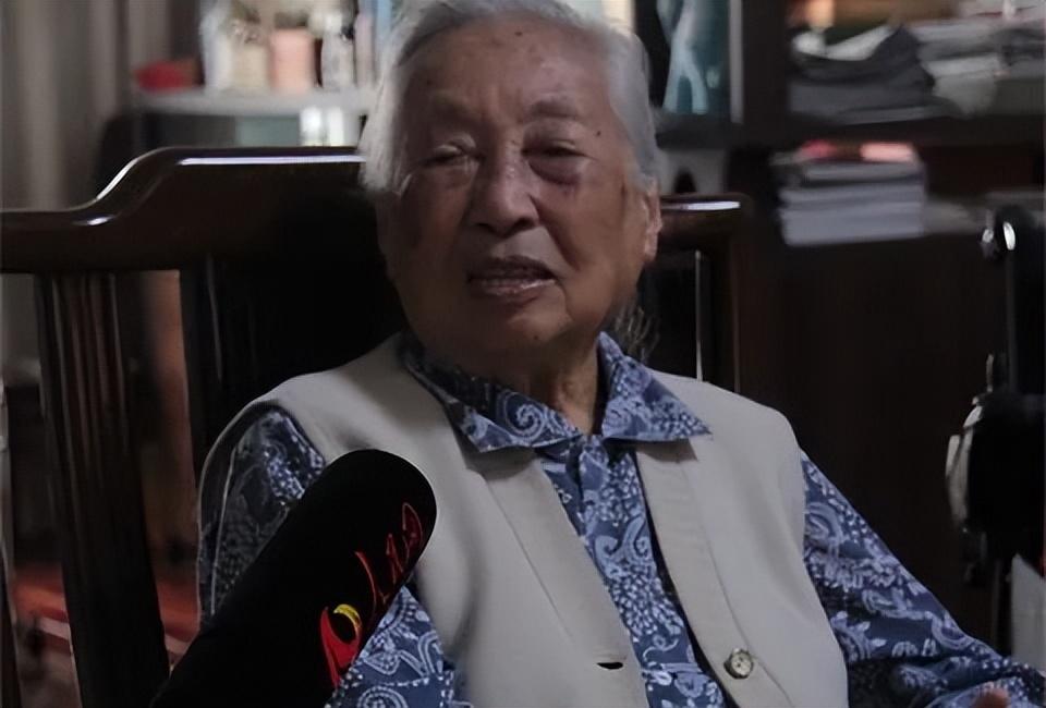 回顾中国最酷父母闪婚爱玩却把4个女儿都培养成教授