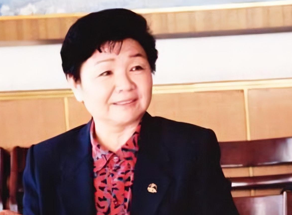 2009年1月,任职三鹿奶粉董事长的田文华正式被逮捕,其罪名是"生产