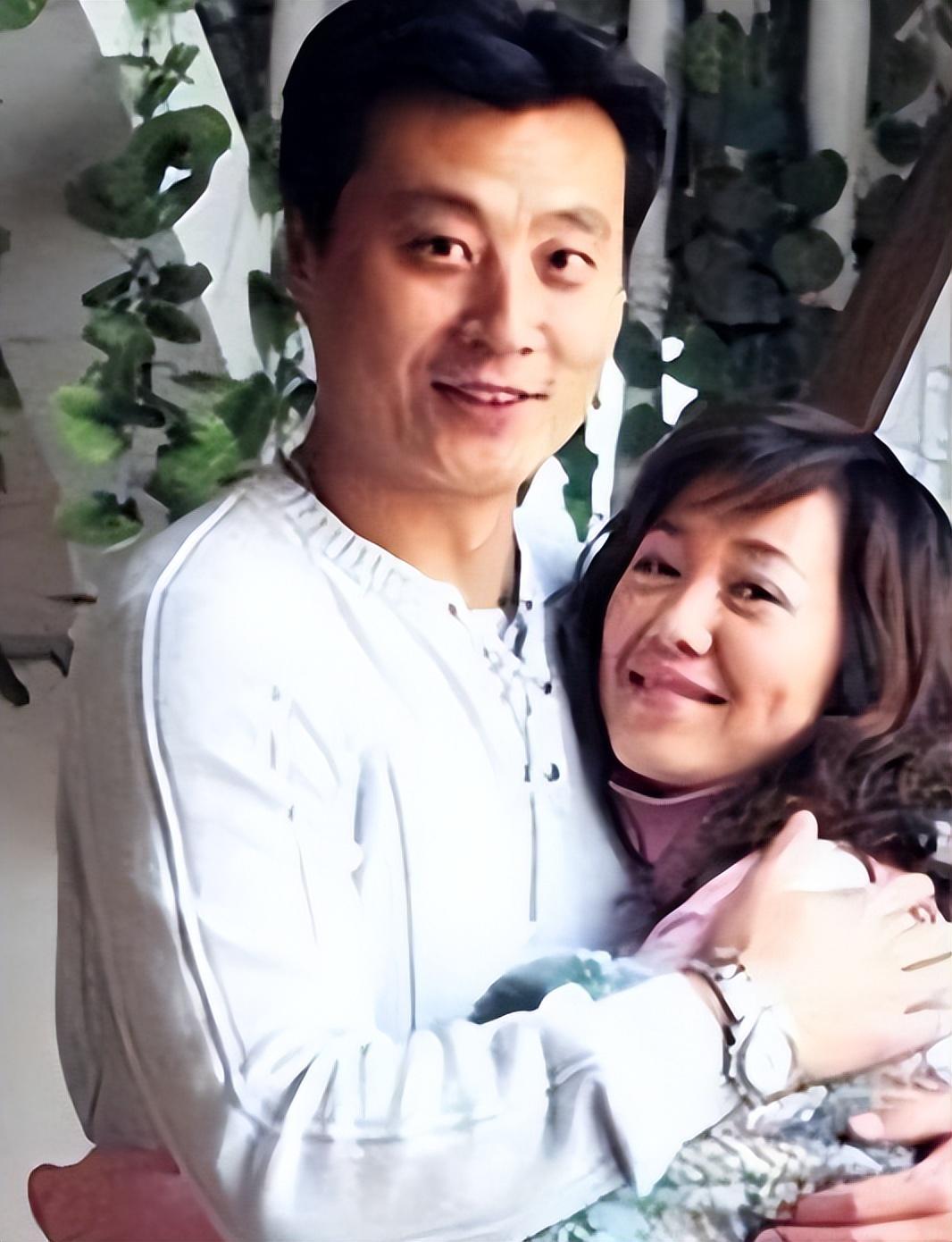 演员任程伟,娶老婆只花9块钱,妻子与其同甘共苦住地下室7年