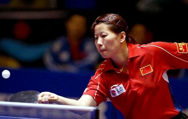 乒乓名宿李菊:运动生涯有坎坷,43岁出任副院长,如今身材发福