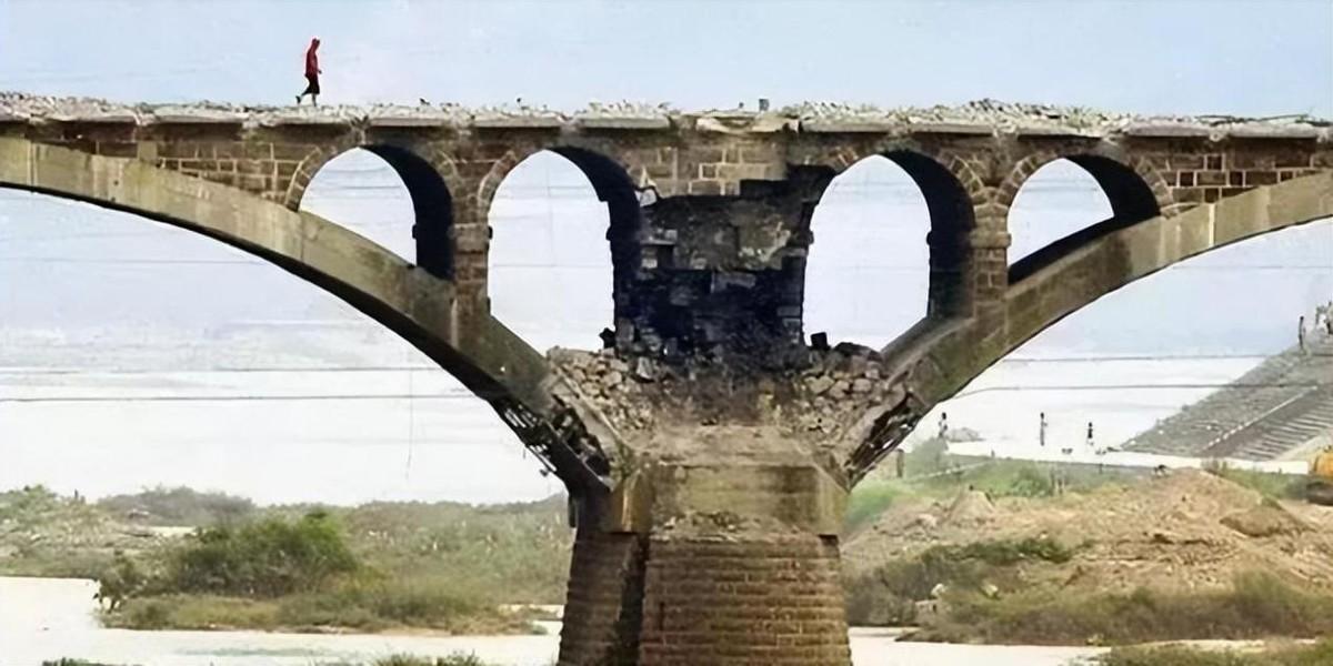 回顾被鉴定为危桥花380公斤炸药都没炸毁反倒炸出一群伪专家