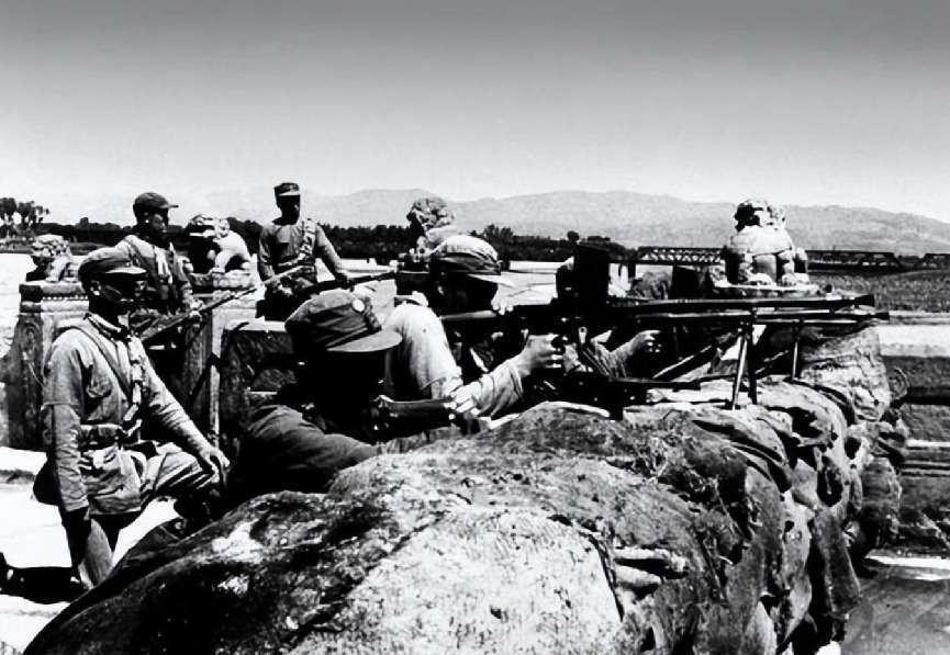 华野全军同仇敌忾,誓要拿下南麻,但胡琏的子母堡群过于坚固,击退了