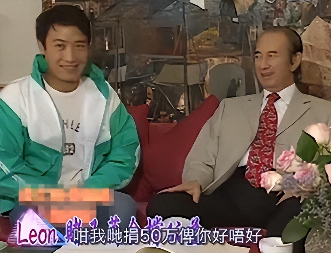 黎明在其代表作《十月围城》中,成功诠释了角色内心的复杂情感,赢得了