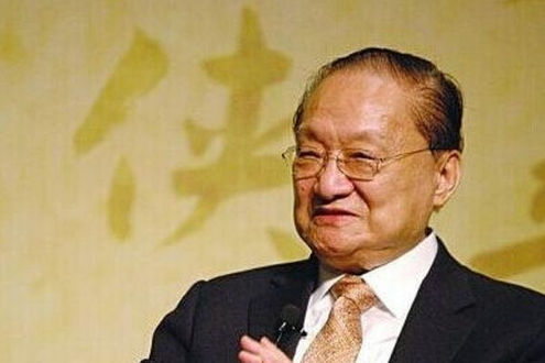 三十年后才懂,古龙和金庸的差距在哪?