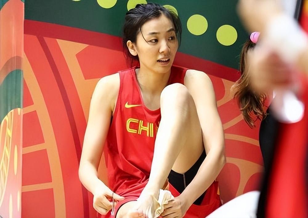 回顾篮坛女神赵爽她经历过怎样跌宕的人生如今她怎样了