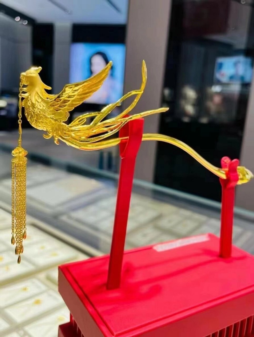 真的是绝美呀  99黄金凤钗,不仅仅是一件华丽的