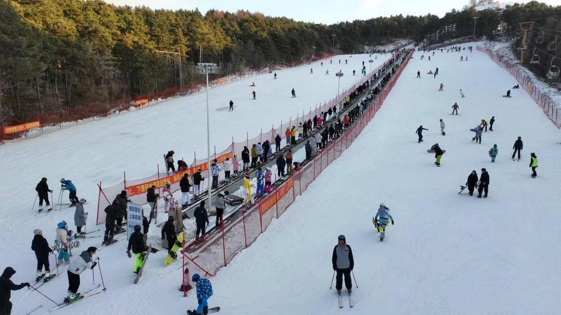 平东社滑雪场图片