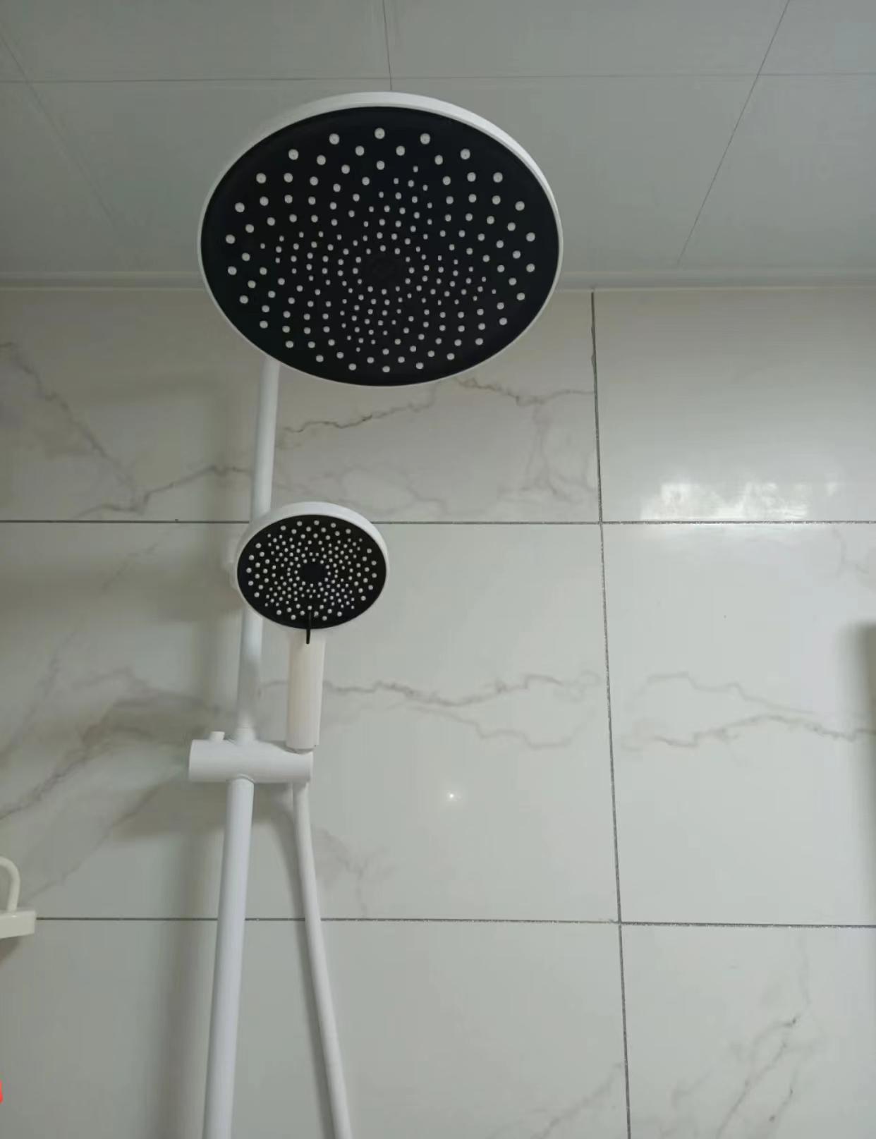 淋浴头卡通图片