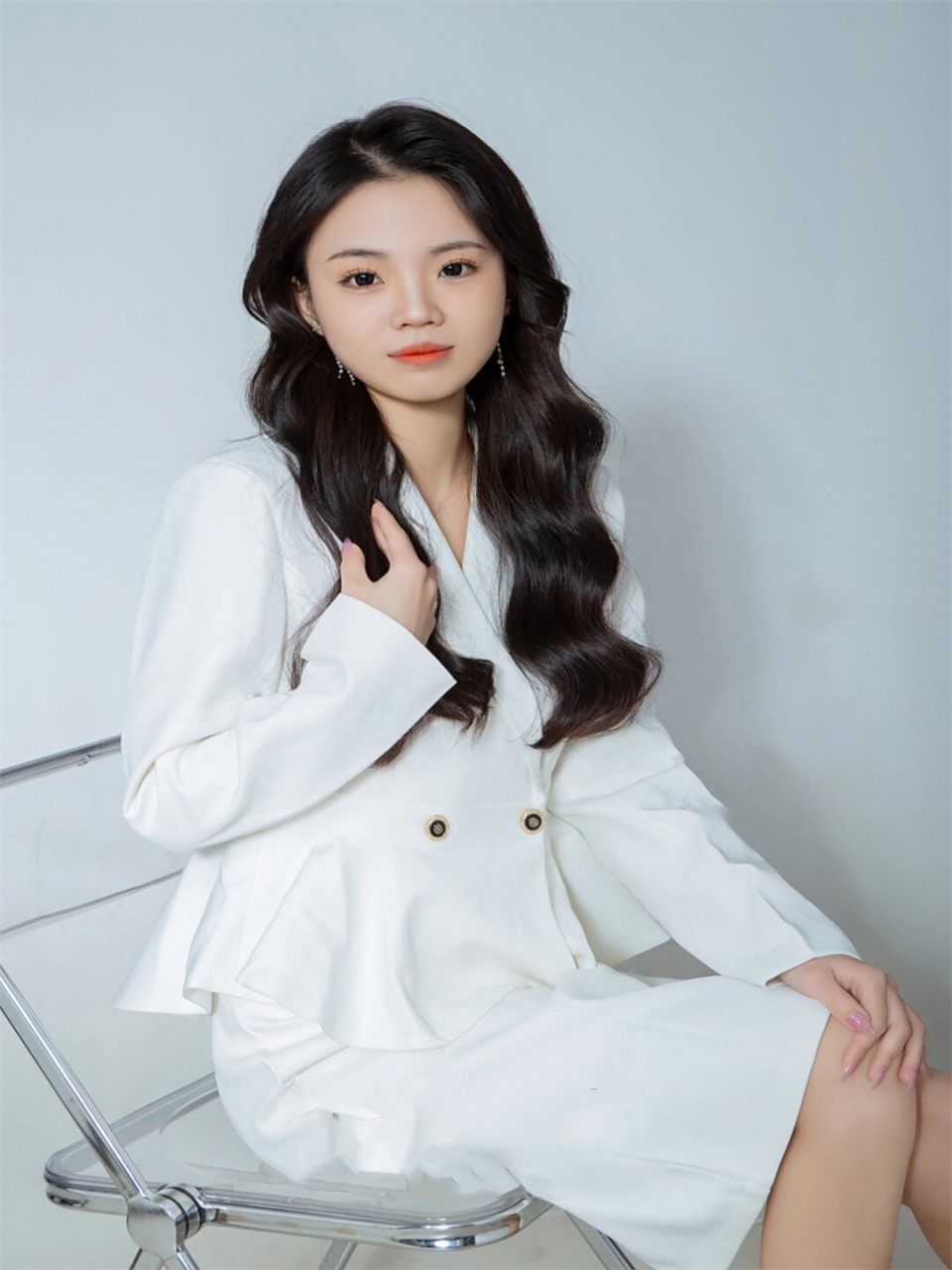 公司最美形象照  在这张充满活力和创意的照片中,我们的公司展现了它