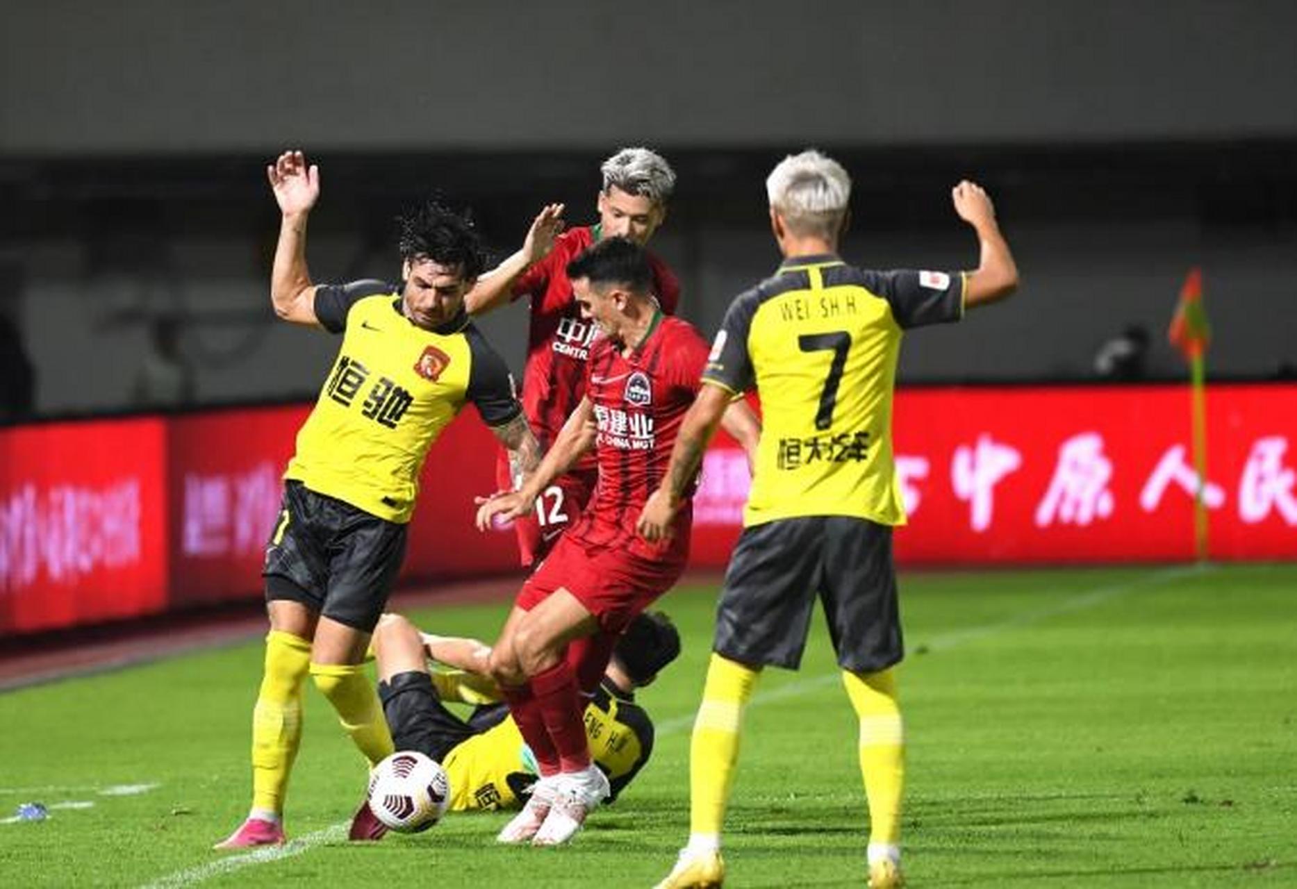 离开后在中超,中甲和中乙间辗转漂泊!