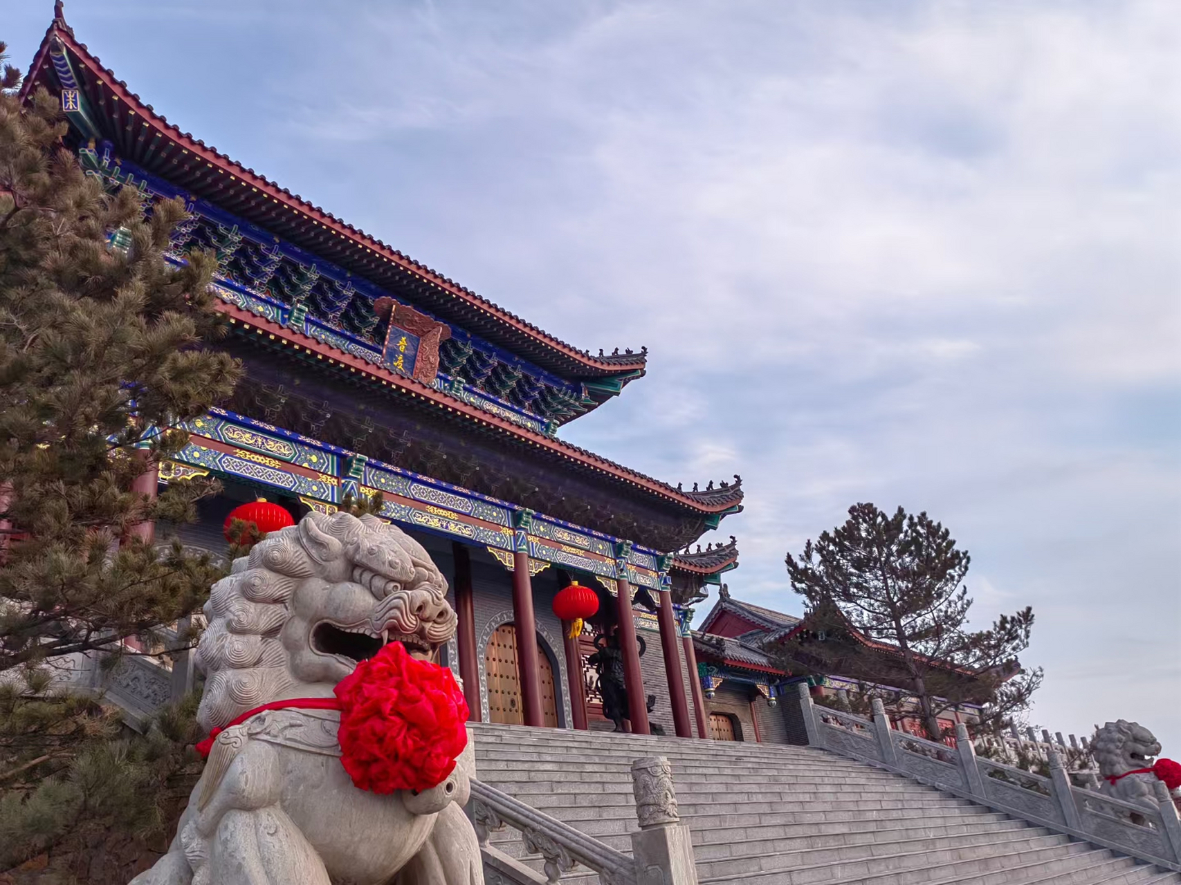 大年过后,辽宁葫芦岛普度寺,人们祈福幸福安康,国泰民安.