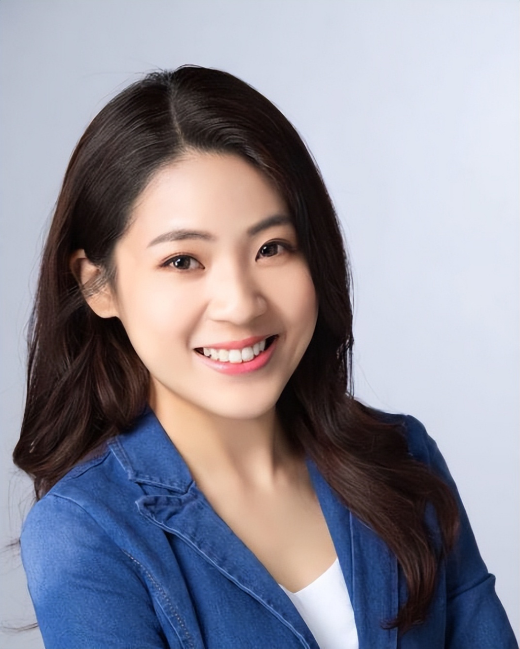 台湾美女议员徐巧芯～原名徐美凤,生于1989年,客家籍,台北市人.