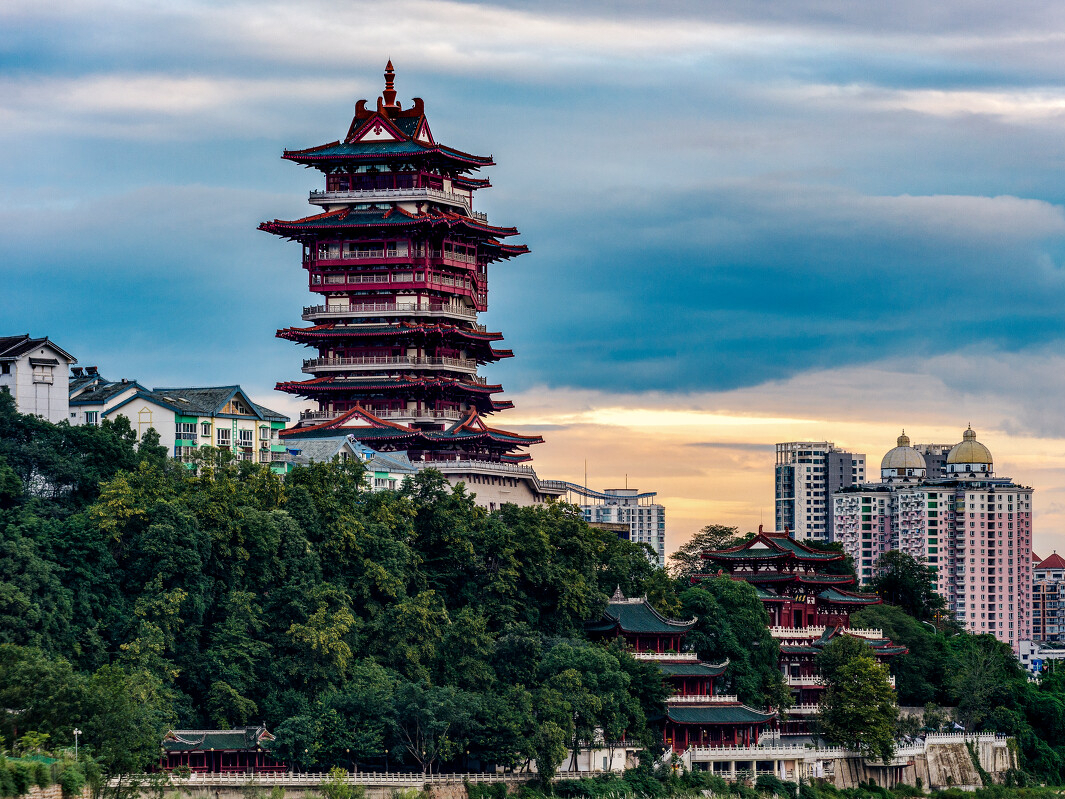 绵阳越王楼,位于中国四川省绵.@在云贵川旅行的动态