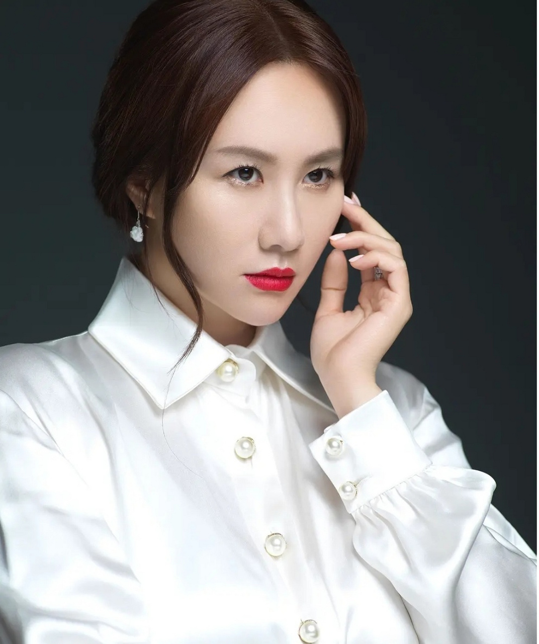 "二筒姐"孟瑶,内地演员,2010年在电视剧《新水浒传》中扮演潘巧云一角