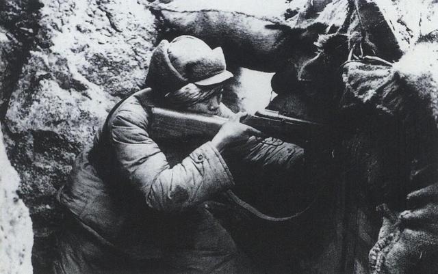 特等功臣谭秉云曾孤身阻击坦克8小时后却因工作原因生活艰难