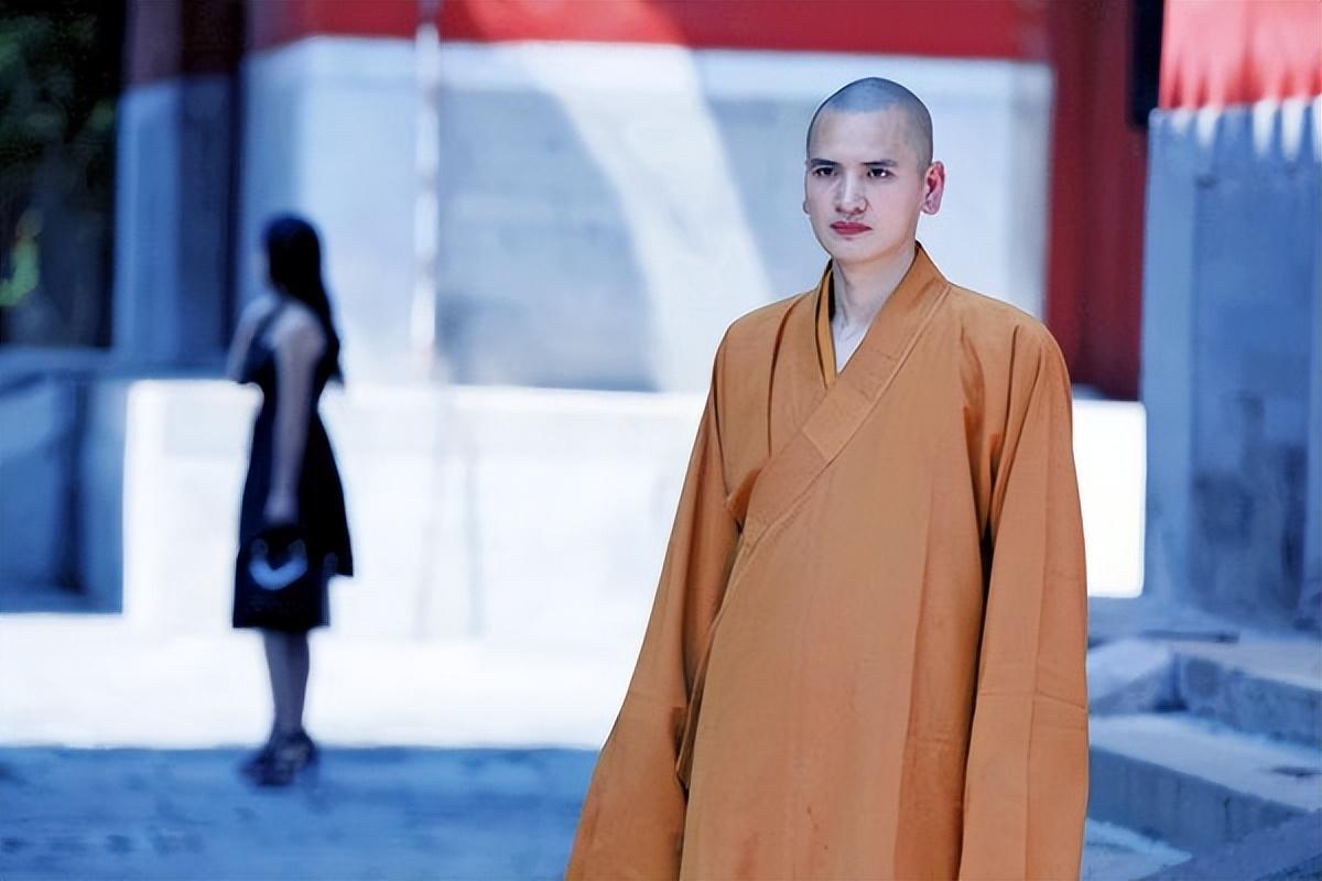 回顾帅和尚释明心29岁铁饭碗辞职出家富婆送豪车求婚