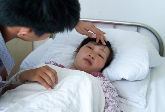 回顾91岁老人被拒之门外大儿子让她进门我对不起去世的妻子