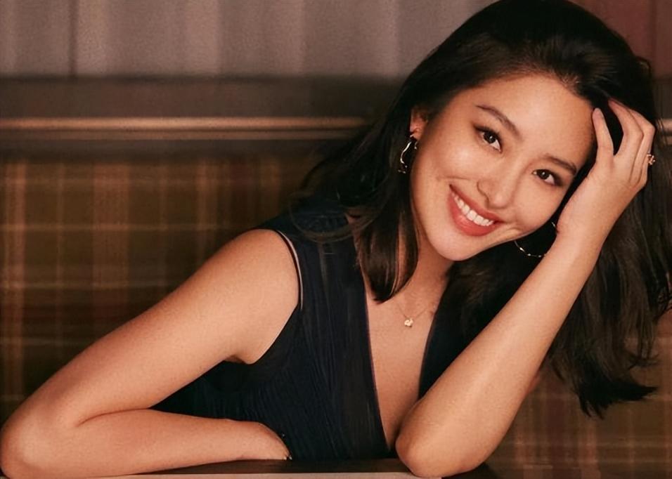 杨采钰撬走刘亦菲背后的男人嫁大30岁金主她究竟图啥