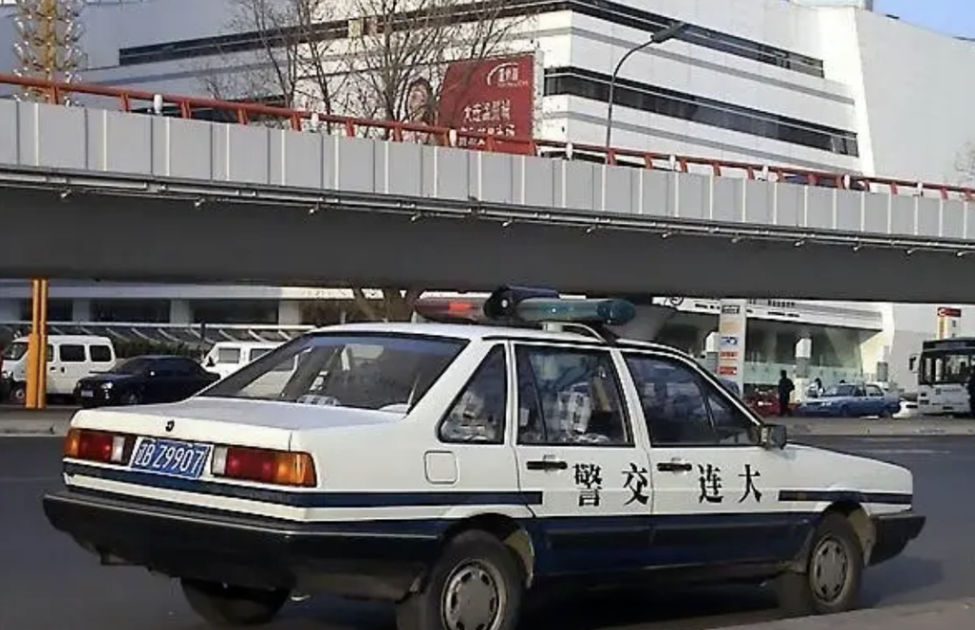 我国警车涂装的变迁历史
