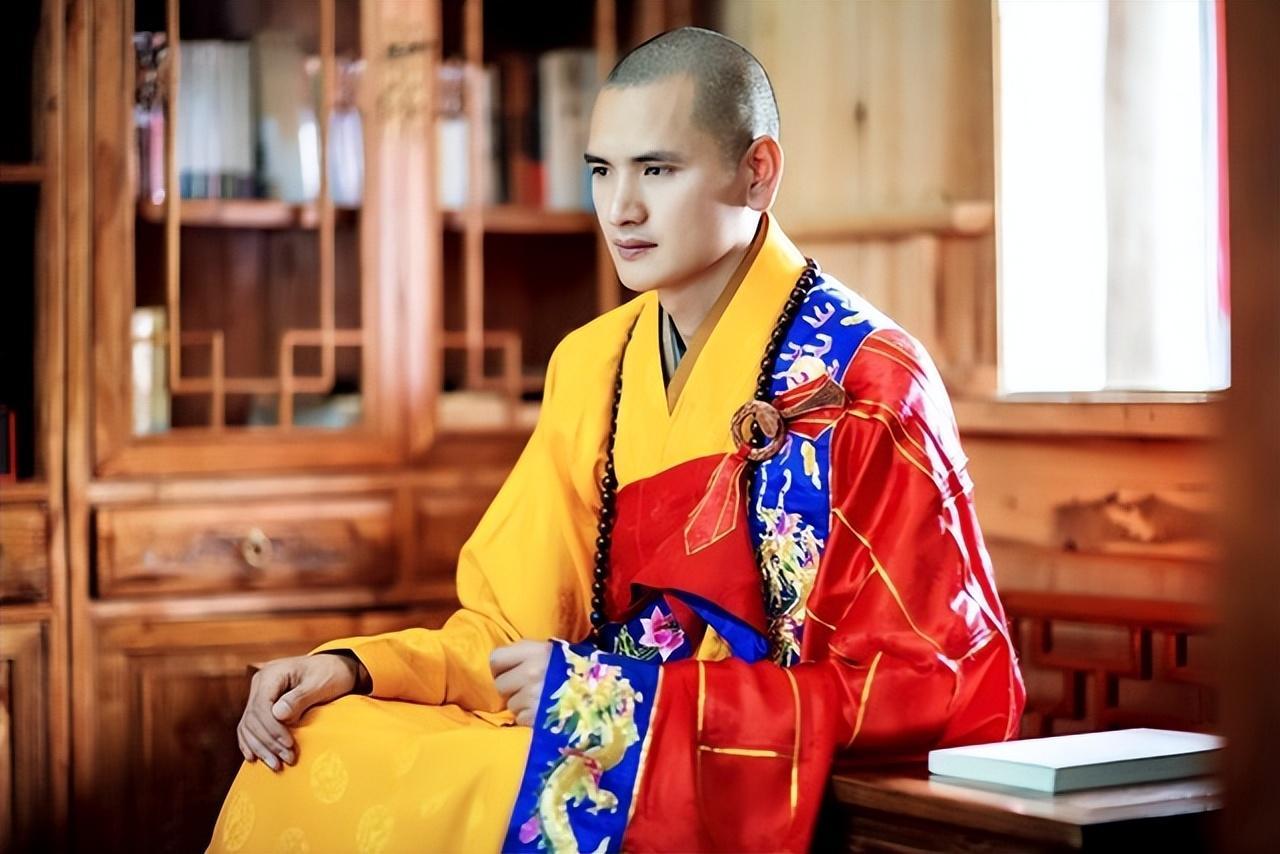 回顾帅和尚释明心29岁铁饭碗辞职出家富婆送豪车求婚