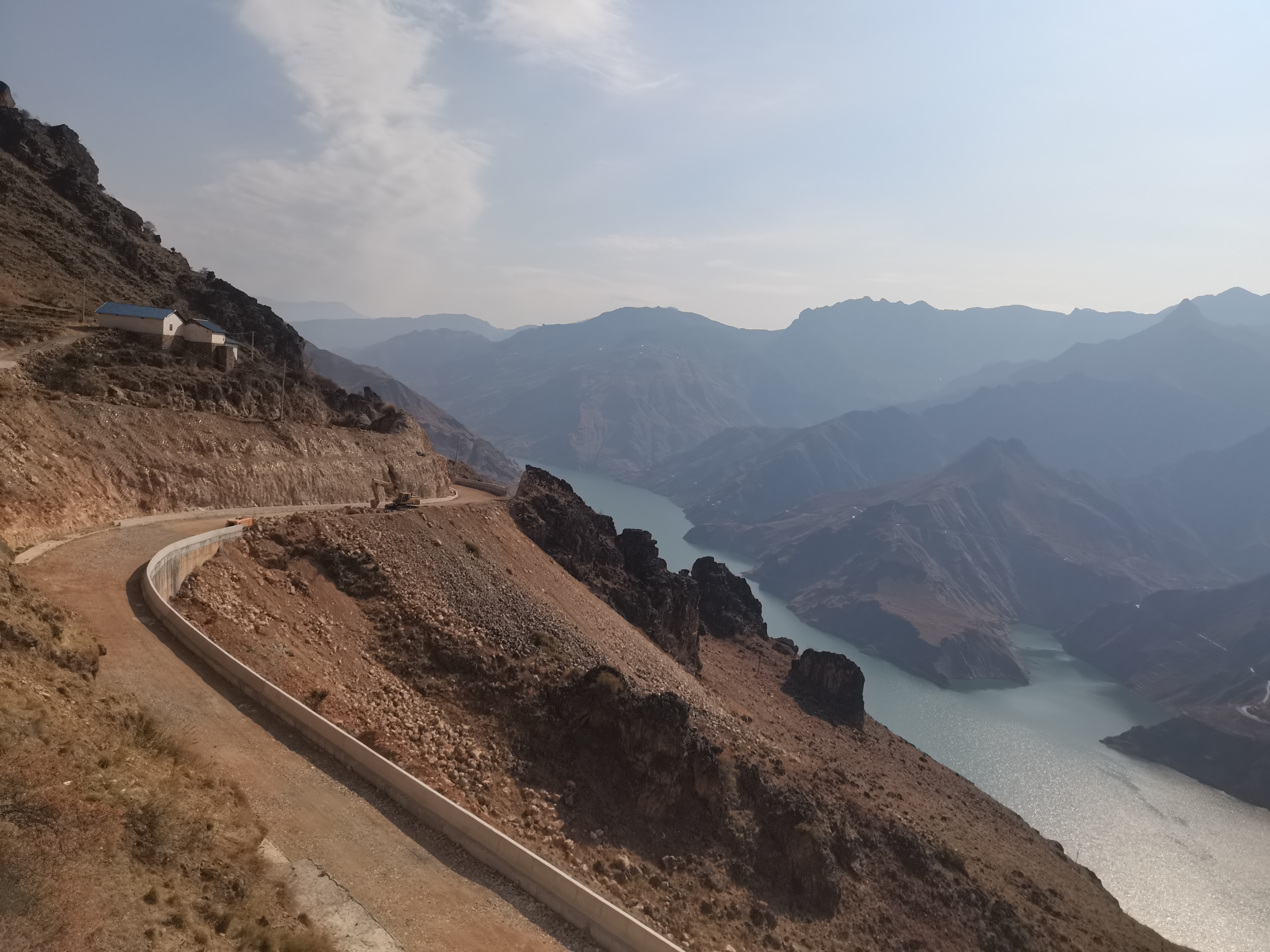 川云贵环线7天自驾游(三)毛公山见伟人头像,皎平渡忆长征岁月