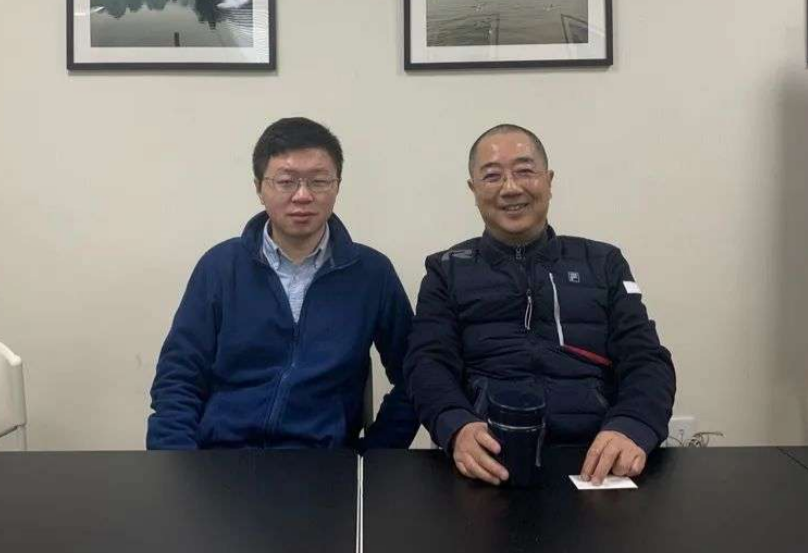 回顾北大学霸周浩从北大退学读技校母亲大力支持现状如何