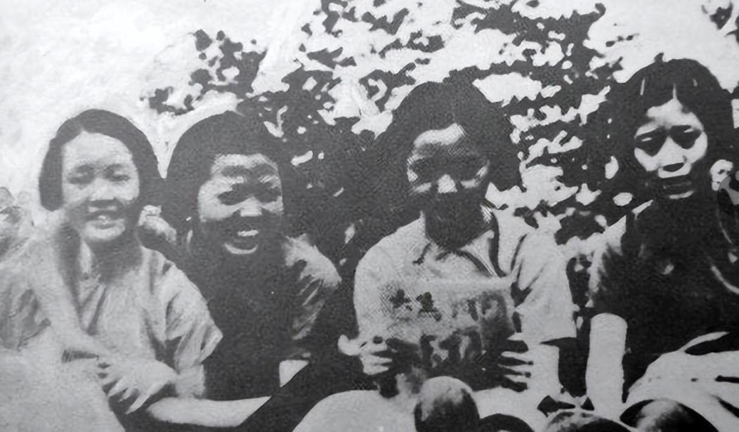 1939年妻子失踪后叛变44年后丈夫被告知她是烈士