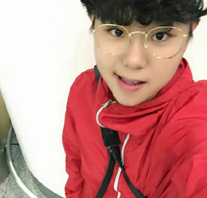 回顾刘珈辰每天早饭近300块一双鞋穿几次就扔