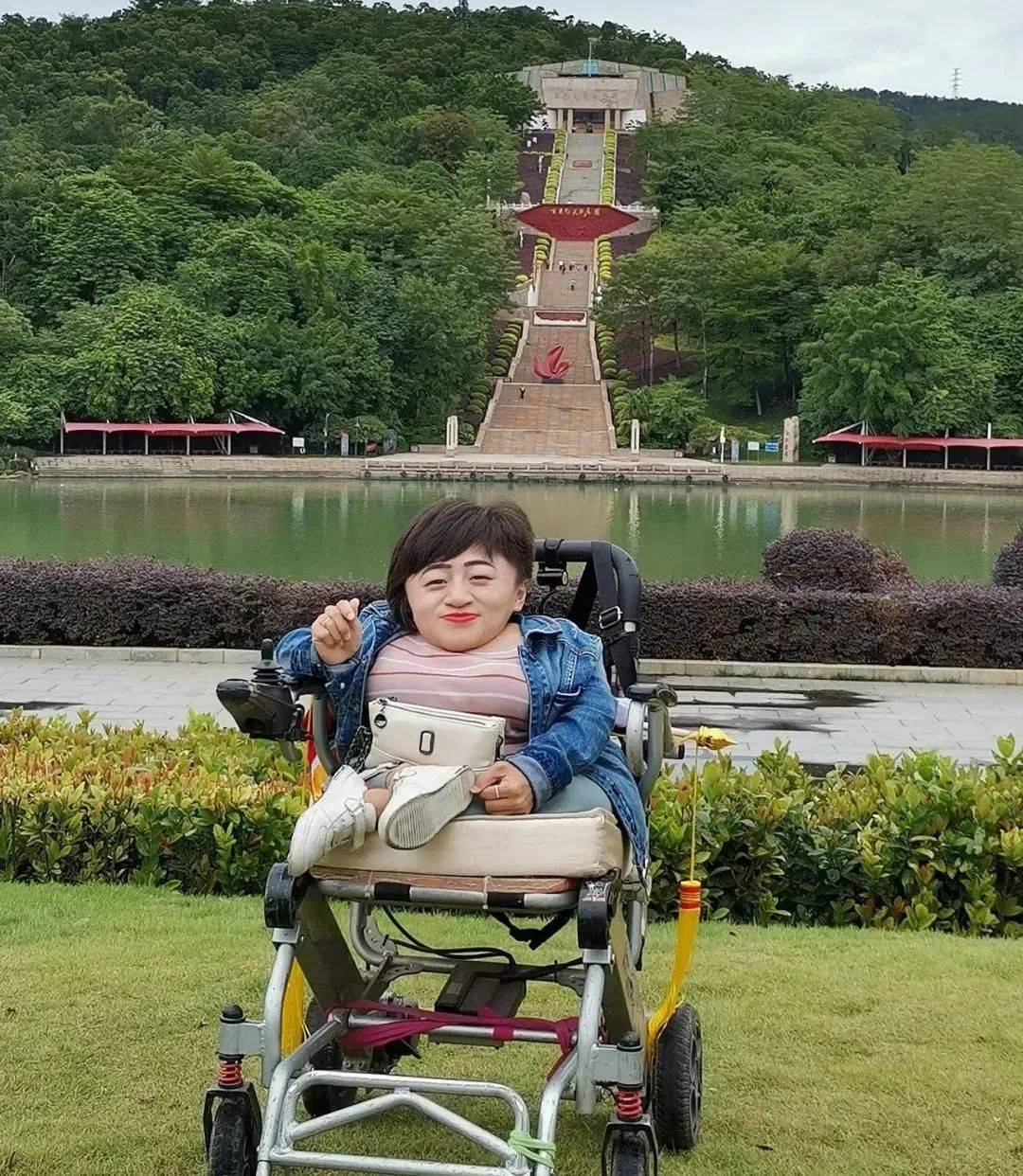 回顾轮椅仙女陈小萍曾登上世界屋脊却死在无障碍通道上