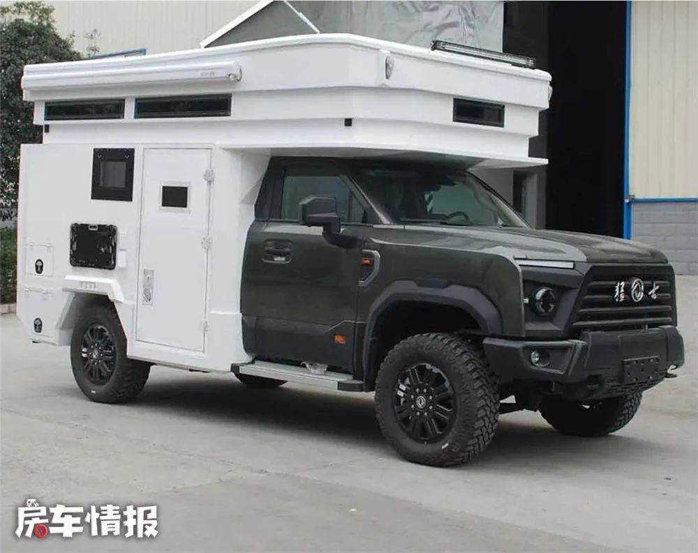 国内首款硬升顶东风猛士房车!6.7t动力全时四驱,高度仅2.6米