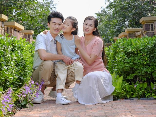 陈腊月说:小冰,你明天我们都在的时候,说这事,这样我和你爸也表个态