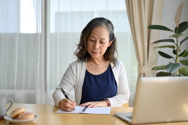 标题妈妈50岁独自旅行儿子担心请快回