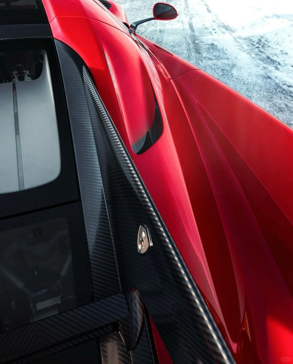 红色柯尼塞格 jesko979797 jesko全身通红,红得像盛夏的晚霞,红