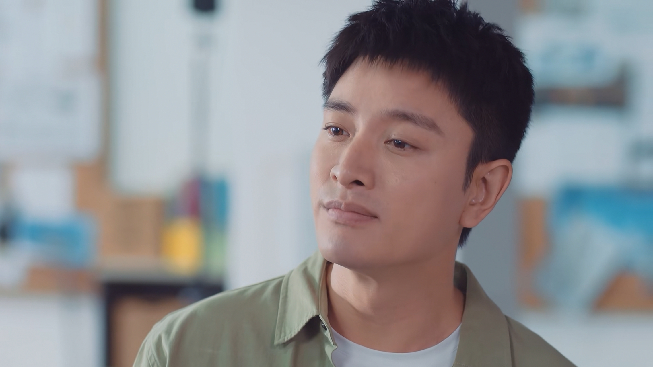 贾乃亮新剧演大学生,还挺自然无痕的.