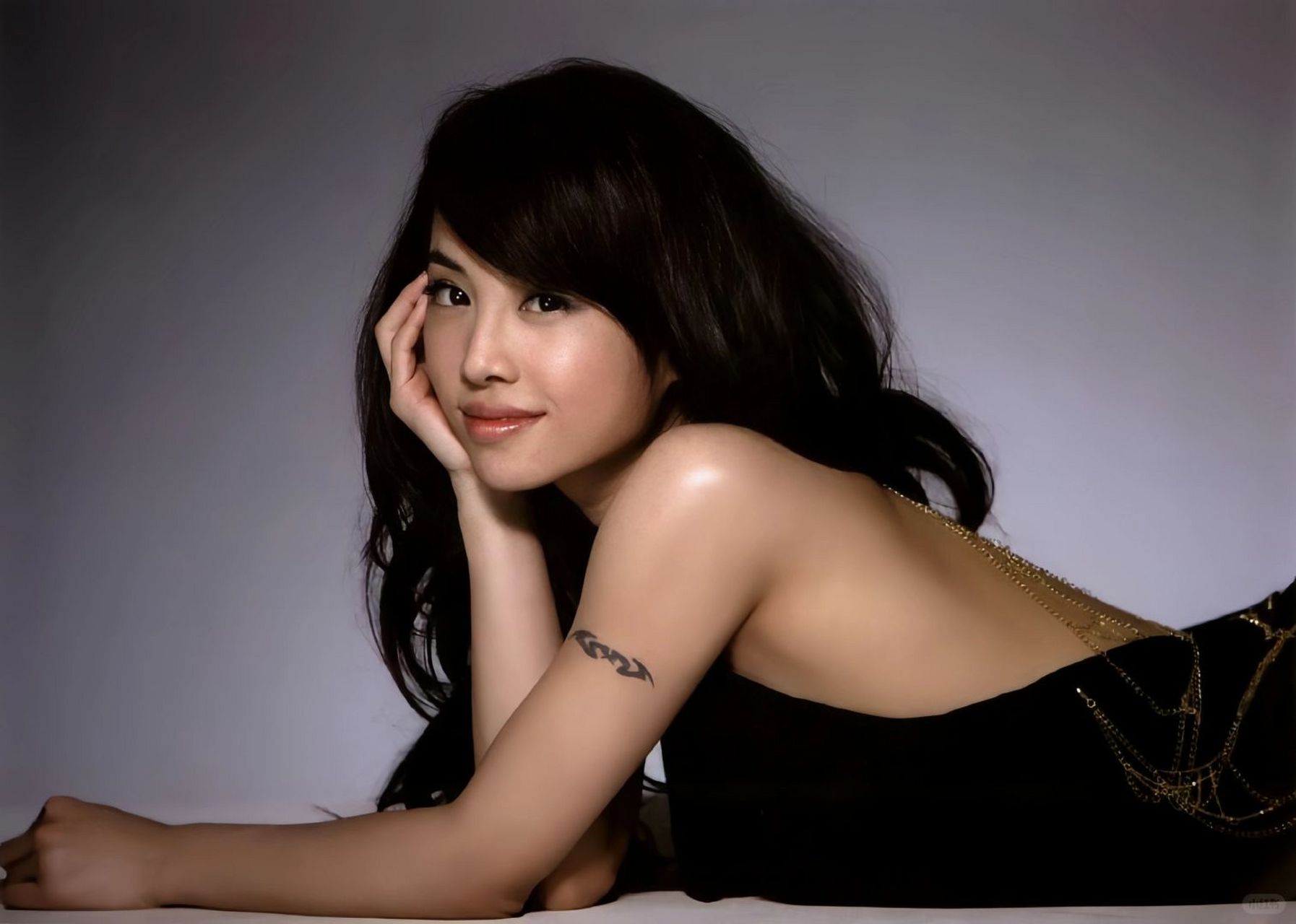 在我记忆中,有一张蔡依林的照片让我印象深刻,它完美地捕捉了她作 ""